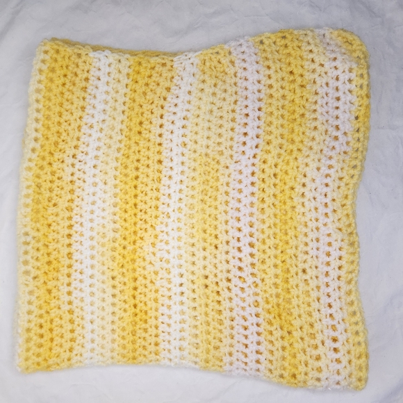 Hand Knit Baby Teething Blanket - Picture 1 of 5